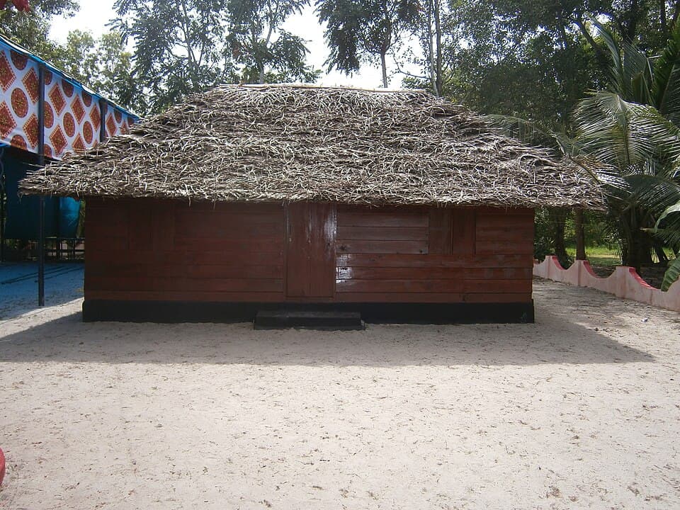 Insulating & green roofs (Thatch / mud-phuska), Rural India